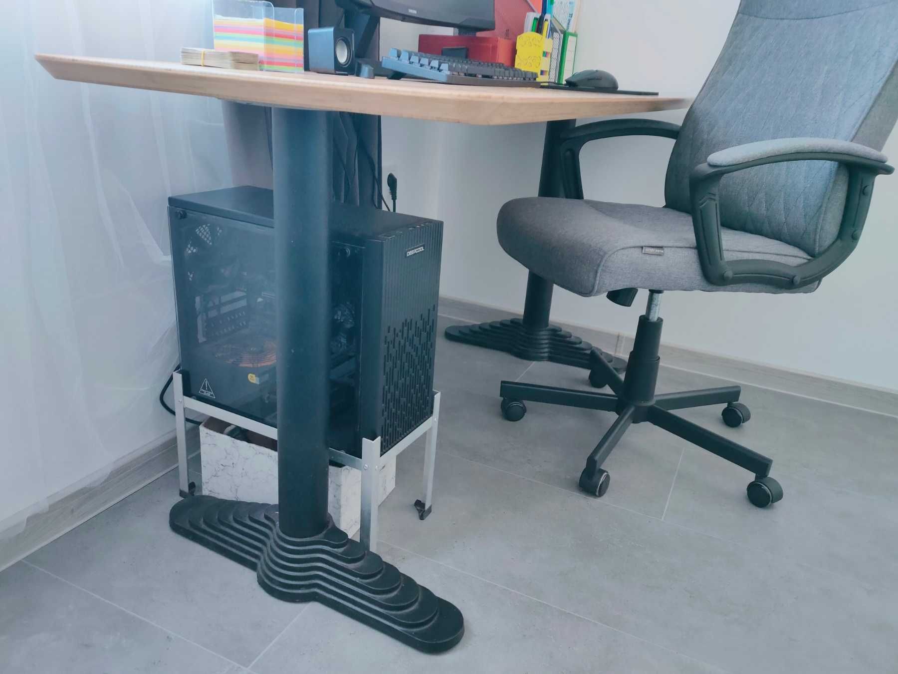 Бюро IKEA бамбук маса крака метал офис стол сив кафяв плат меш