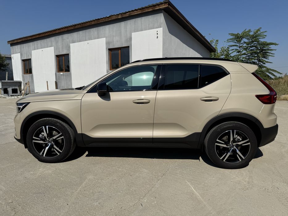 Volvo XC 40 - B3 MildHybrid - Benzină