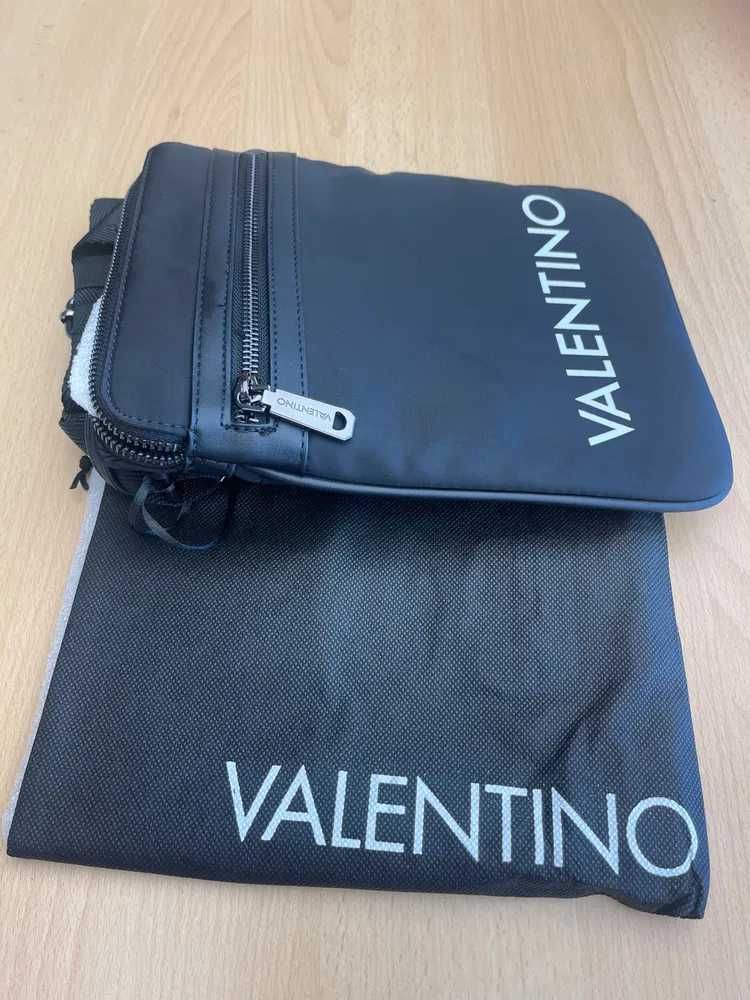 Valentino by Mario Valentino Мъжка чантичка Kylo VBS47303 Черна - НОВА