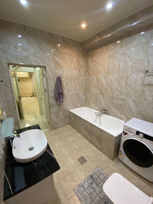 жк: Габус ор: новастройка 2 комнт памитник Амир темур аренда