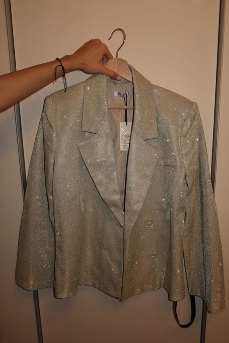 Ново блестящо сако на Sla the label