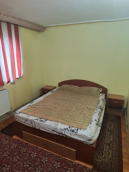 Închiriez apartament 2 camere semidecomandat, micro 11 lângă gradiniță