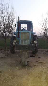 Traktor mtz80 yaxshi xolatda