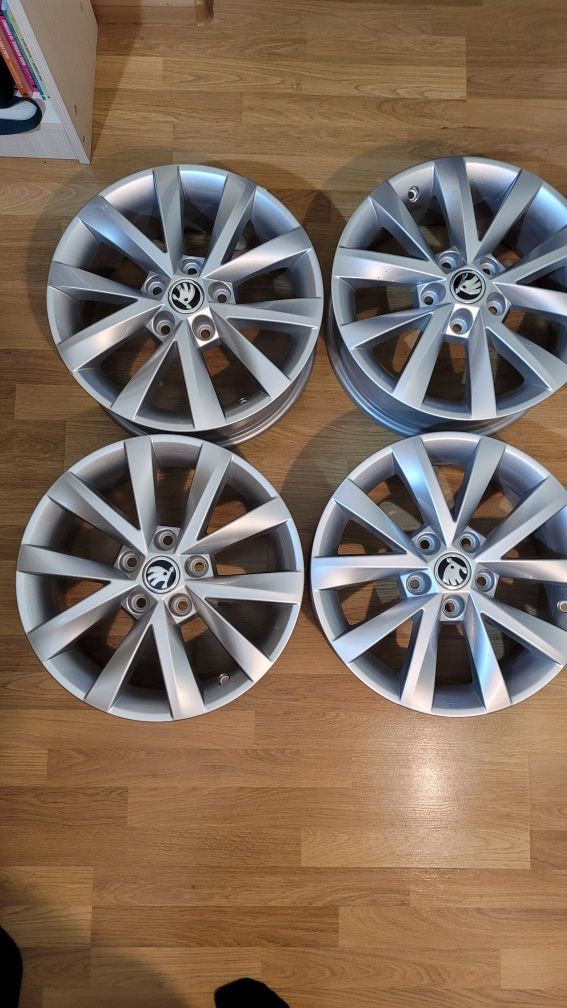 Janta 16" Skoda Octavia 3 FL Alcatras 5E0601025BJ