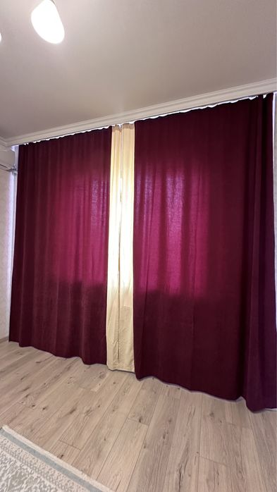 Продам шторы в хорошем состоянии.