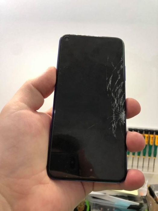 Înlocuire sticla display iPhone Samsung Huawei SmartGlass SERVICE GSM