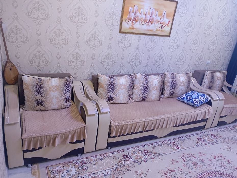 Продам Диван с креслом