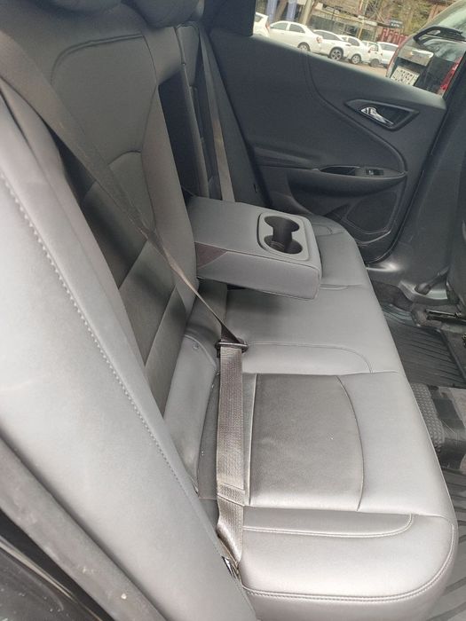 Malibu 2 Turbo primyer qilingan sotiladi qop-qora