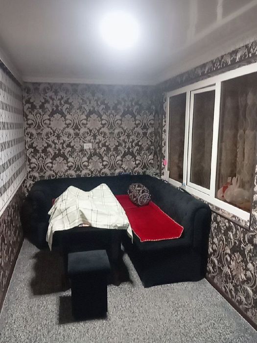 Fargona do kanal 26 Maktab roparasida joylashgan kv sotiladi