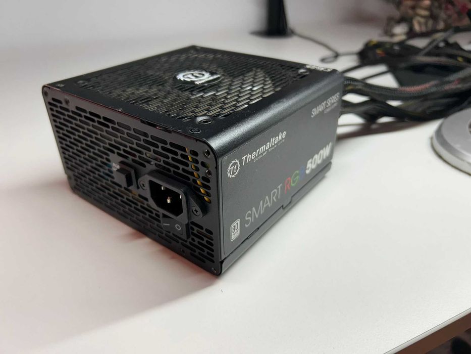 Sursa Thermaltake 500W 80+ RGB