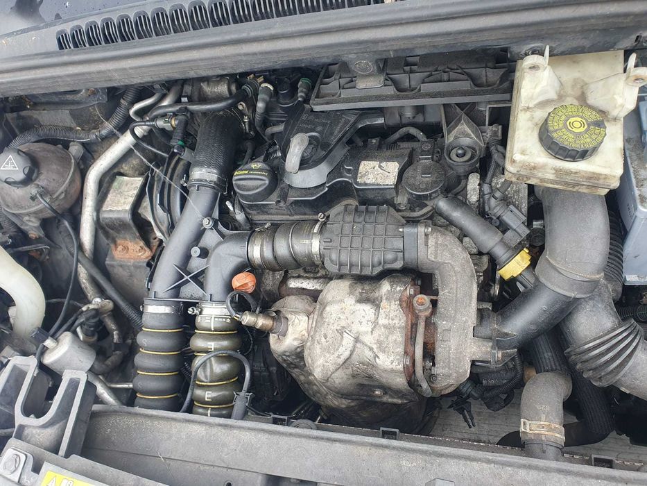 Dezmembrez Peugeot 5008 Allure 1.6 E-HDI 2012