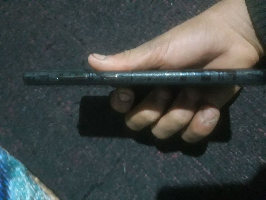 Samsung A52 5g xotira 8/256 aybi ekran almashgan