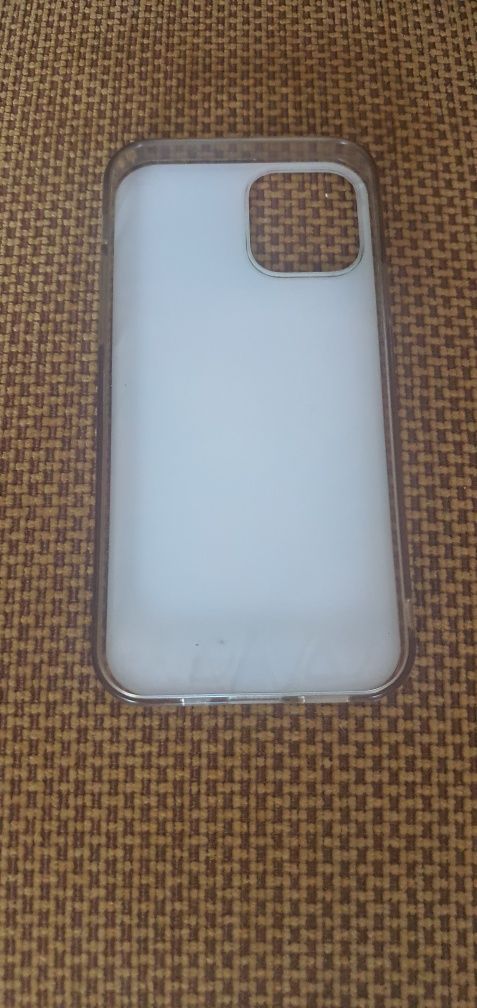 Телефон IPhone 12 Pro