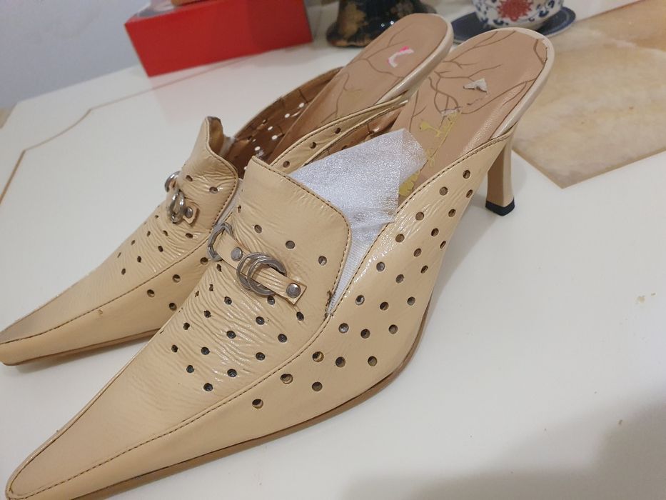 Pantofi dama, decupati -noi