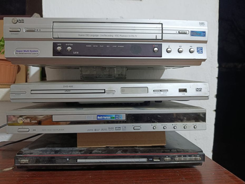 3 ДВД 1 видео магнитофон