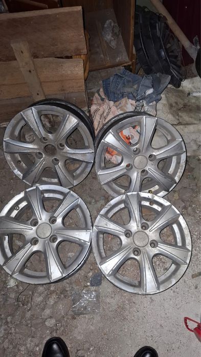 Продам титанки R13