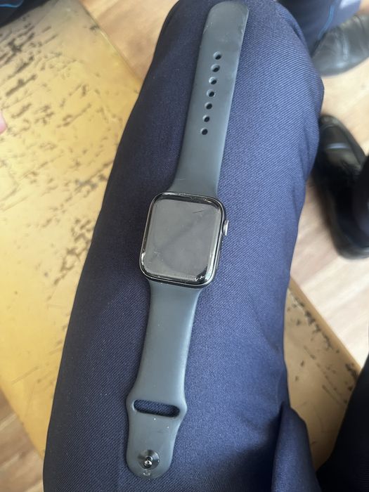 Продам Apple watch 6 44mm