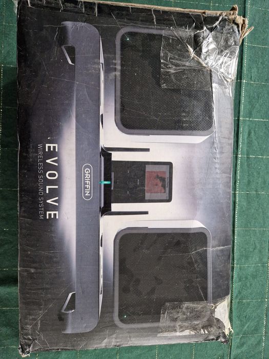 Griffin Technology Evolve pentru iPod cu boxe wireless