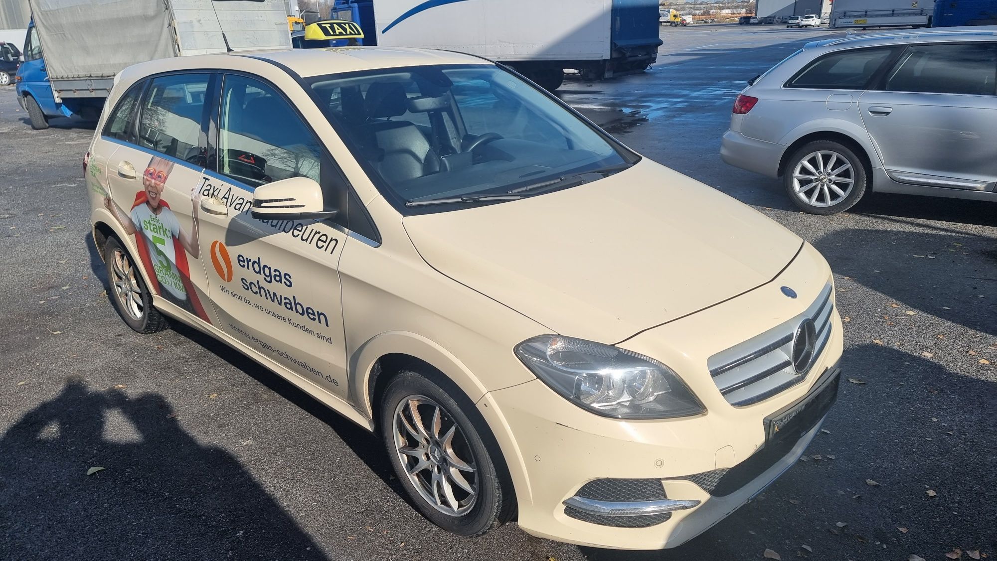 На Части B 200 W246 B200 бензин CNG Метан Автоматик Mercedes Мерцедес