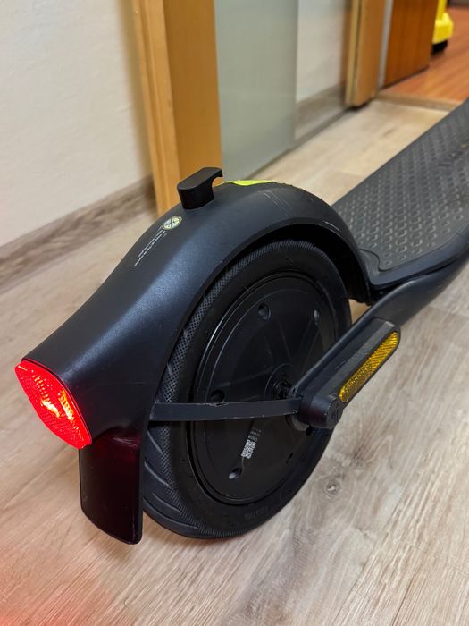 Ел. Тротинетка Ninebot *ОТЛИЧНА*