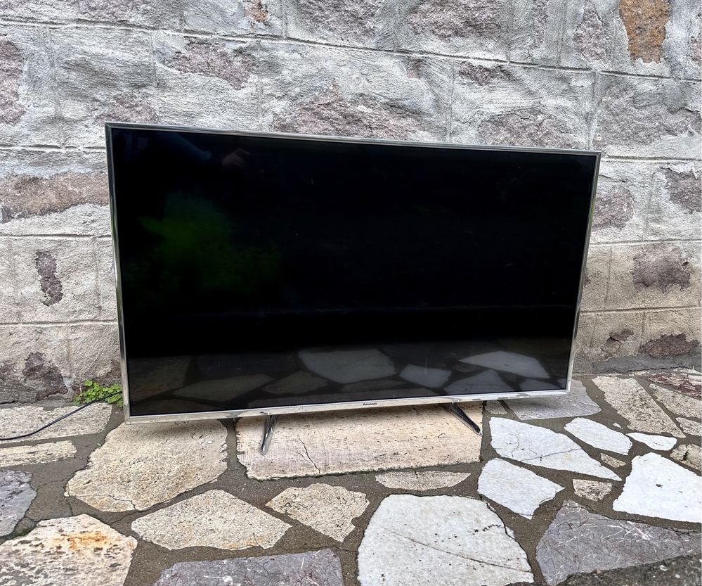 Led Tv Panasonic 4К UHD 55 inch. Бартер.