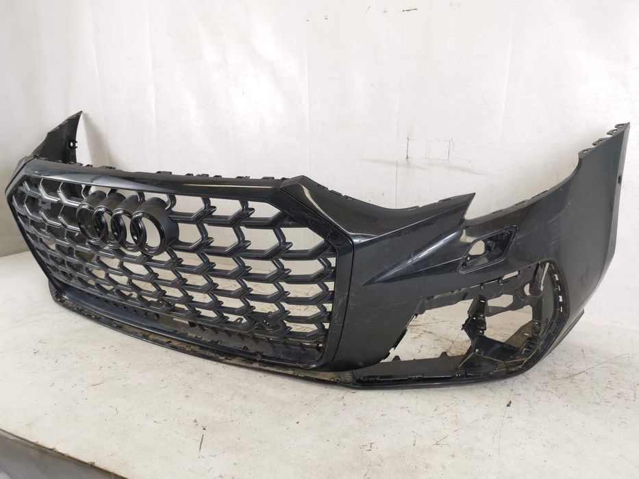 Предна броня с централна решетка повредена Ауди Q8 / Audi Q8 1 [ - ] О