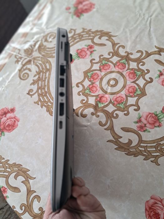 Vând laptop Hp intel I5