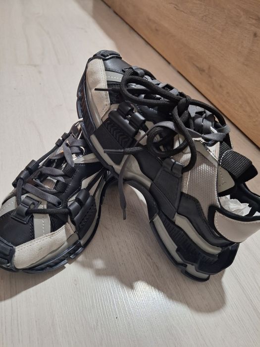Маратонки дамски нови 38 н