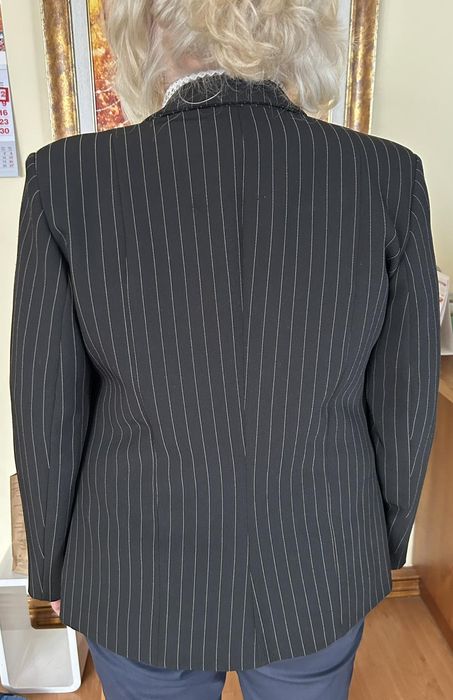 Дамски пролетни сака черно и червено Л и М