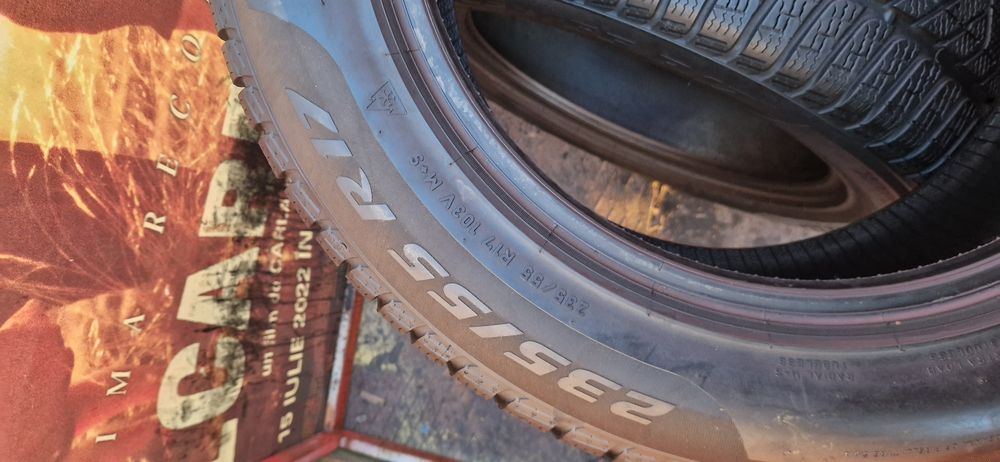 2 Anvelope Pirelli 235 55 R17 M+S. Dot 2020