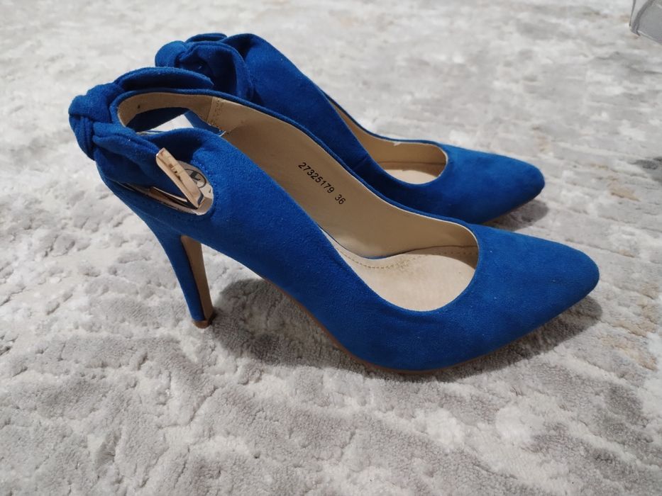 Продам босоножки T. Taccardi оригинал в отличном состоянии