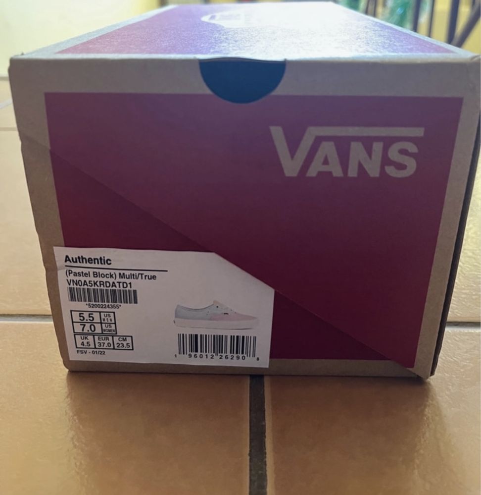 Tenisi Vans Femei.