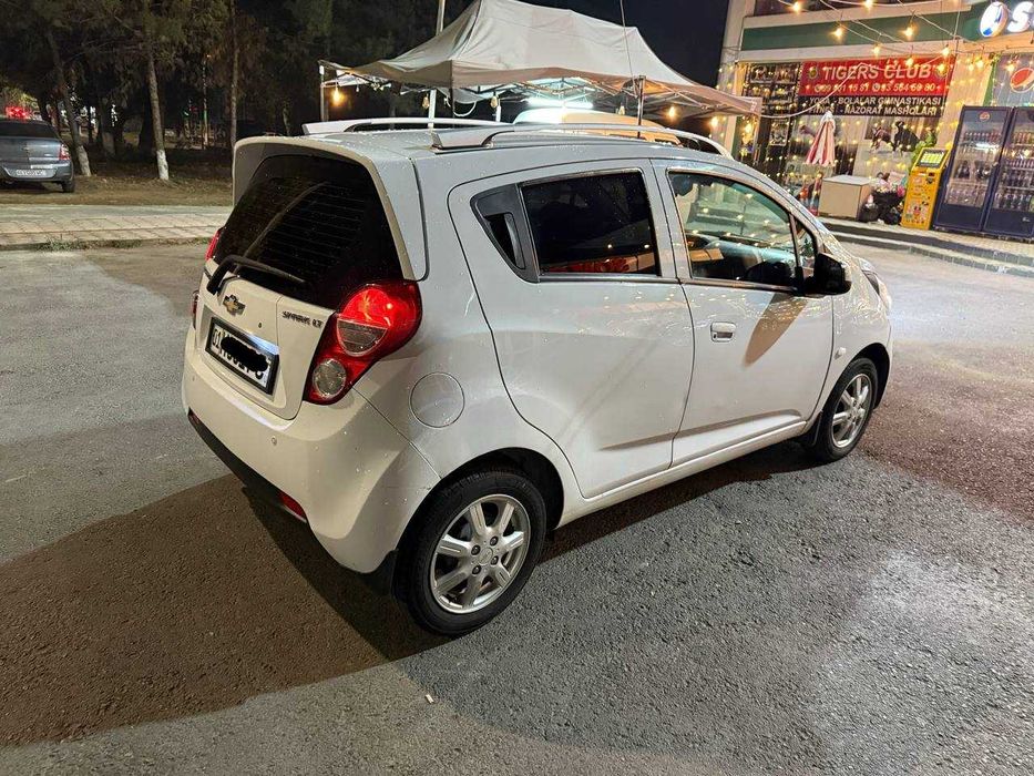 Сдаётся в Аренда с выкупом Spark автомат 4-full позиция