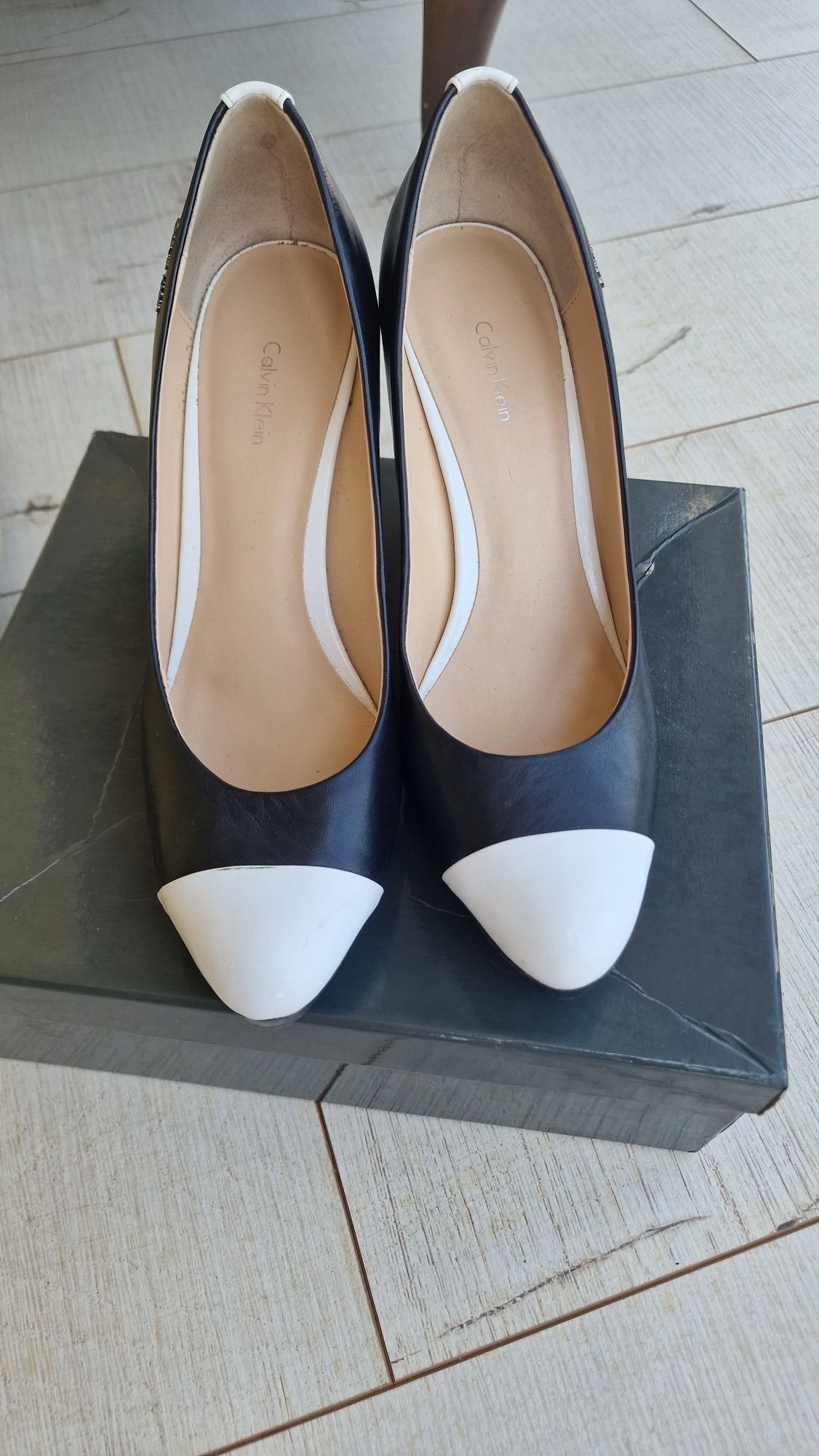 Оригинални обувки Galliano 40 номер, Calvin Klein, ZARA
