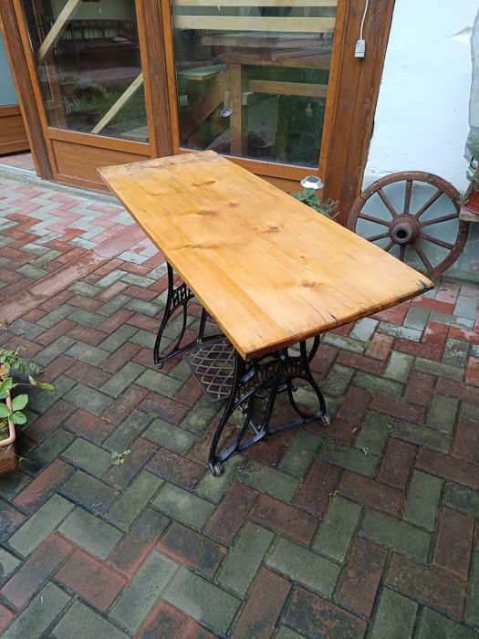 Masa exterior blat larice dintr-o bucata