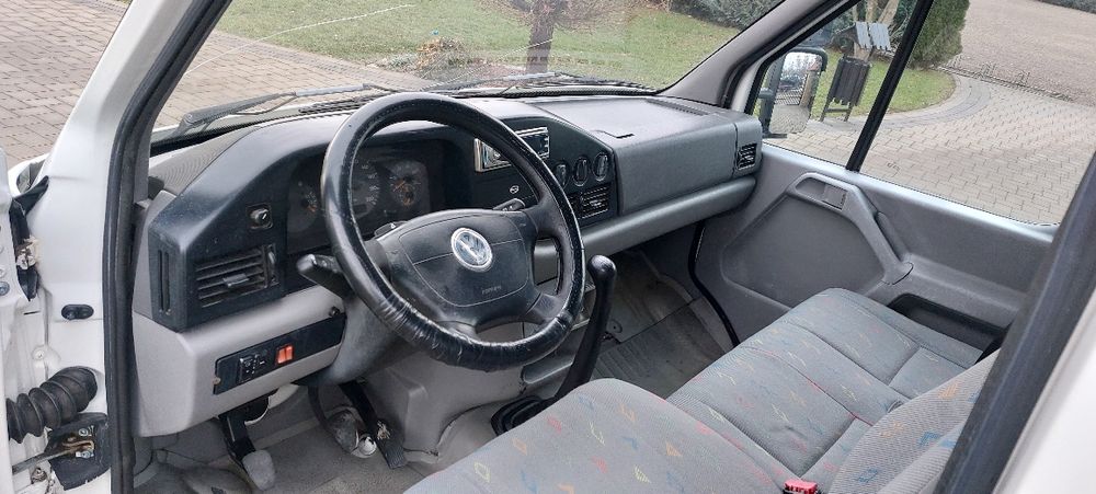 Vw LT motor 2.5 TDI este 18+1 Locuri din anul 2006  inmatriculat Ro