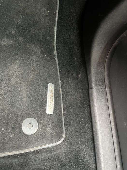 Продавал личния си автомобил безупречен Форд Фокус