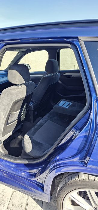 Vand BMW X1 e84 facelift M-pachet x-drive Navi Xenon Recaro distribuți