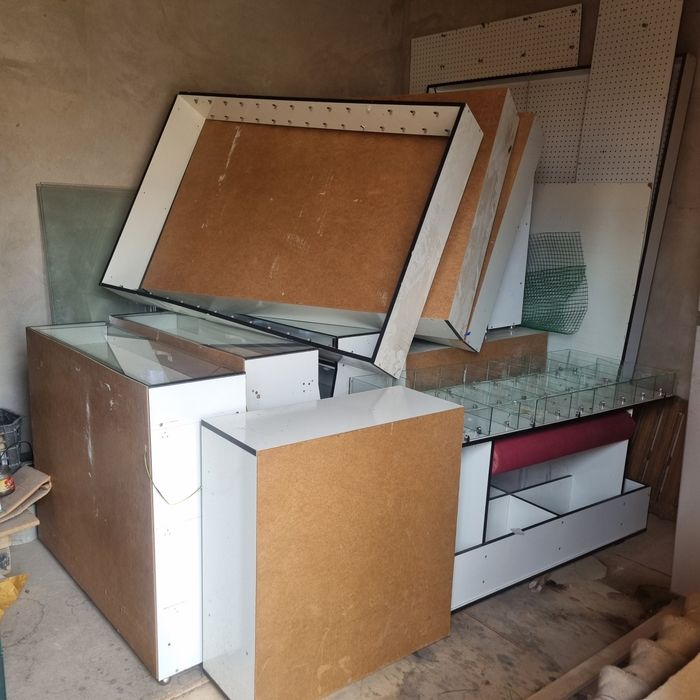 Do'kon vitirina oynali tayyor do'kondan yechilgan