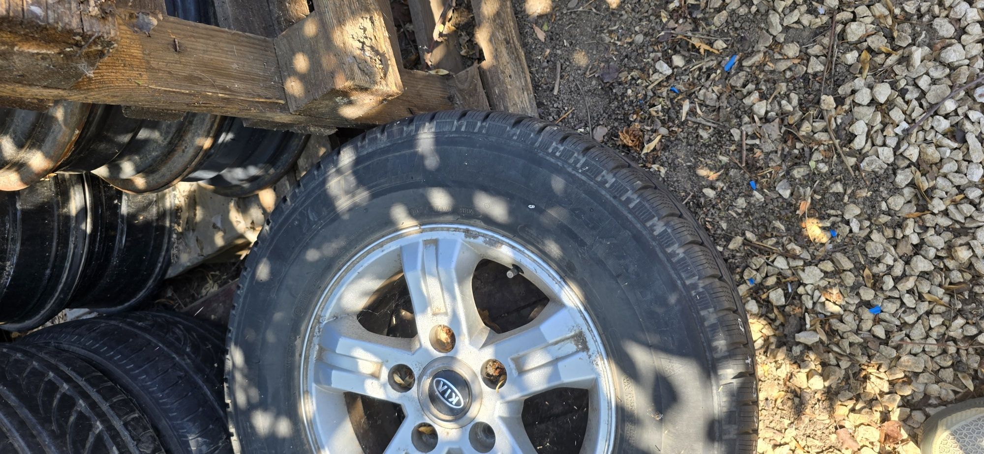 Резервна гума с джанта Kia Sorento 2008г 255 70 16