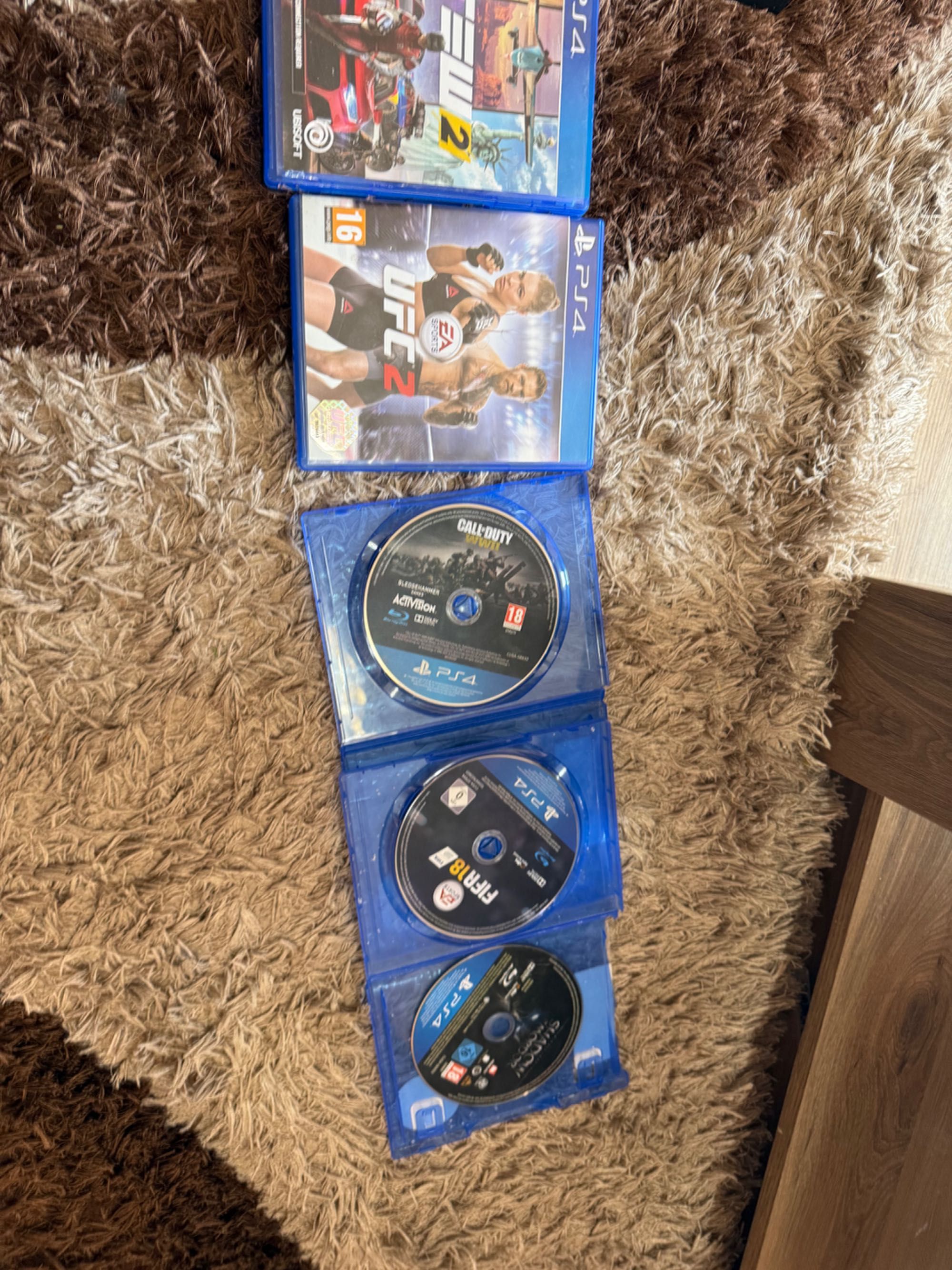 PlayStation 4 с игри