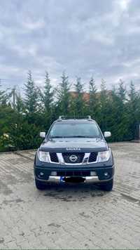 Vând Nissan Navara d40