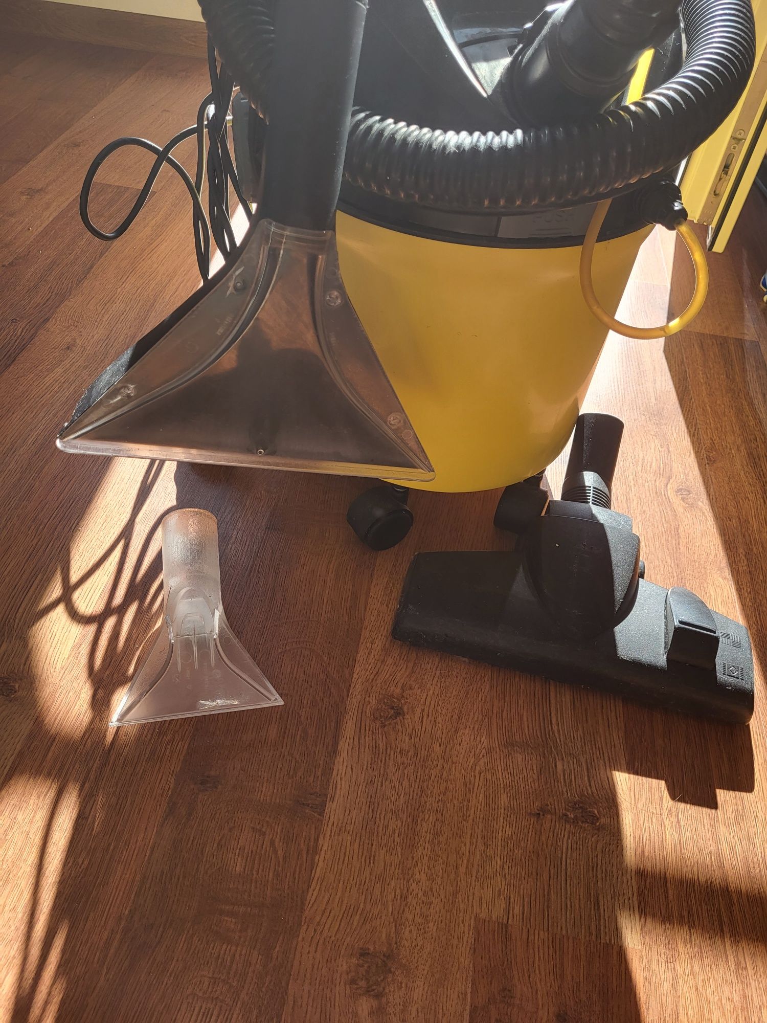 Aspirator karcher cu injecție-extracție SE 5100