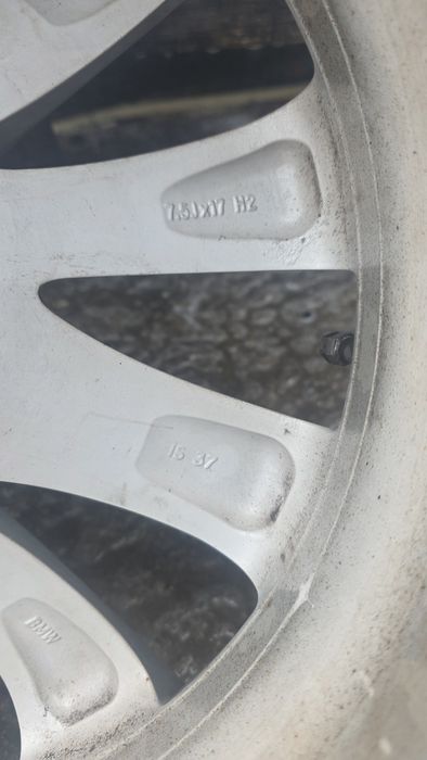 Джанти 17" BMW алуминиеви със зимни гуми Dunlop WinterSport5 225/50/17