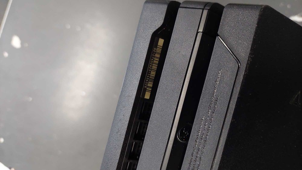 Конзола Playstation 4pro 1tb