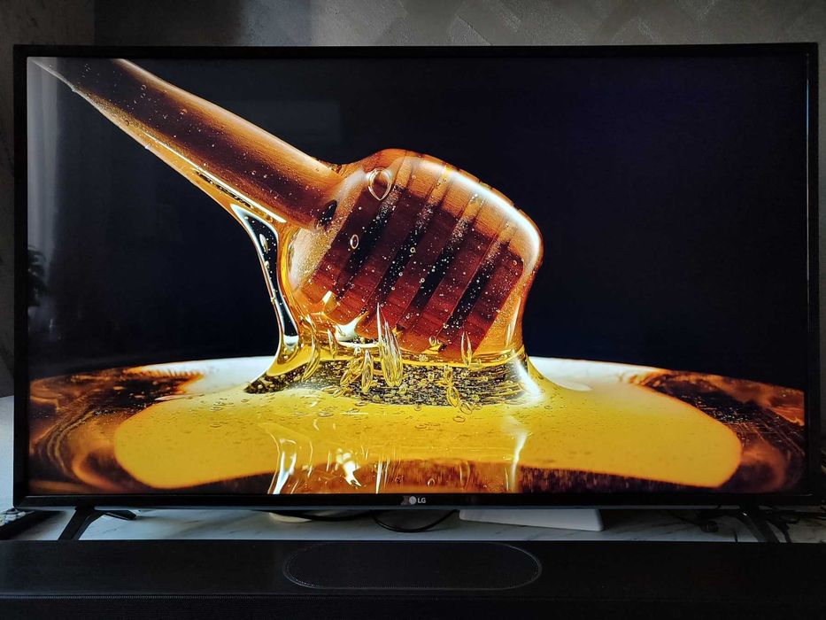 43" LG 43UK6300MLB, LED Ultra HD, 3840 x 2160, перфектно състояние