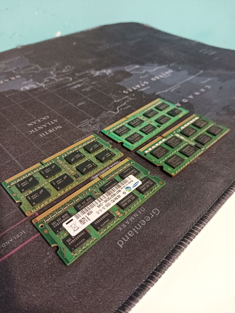 Плочки RAM 4GB запазени
