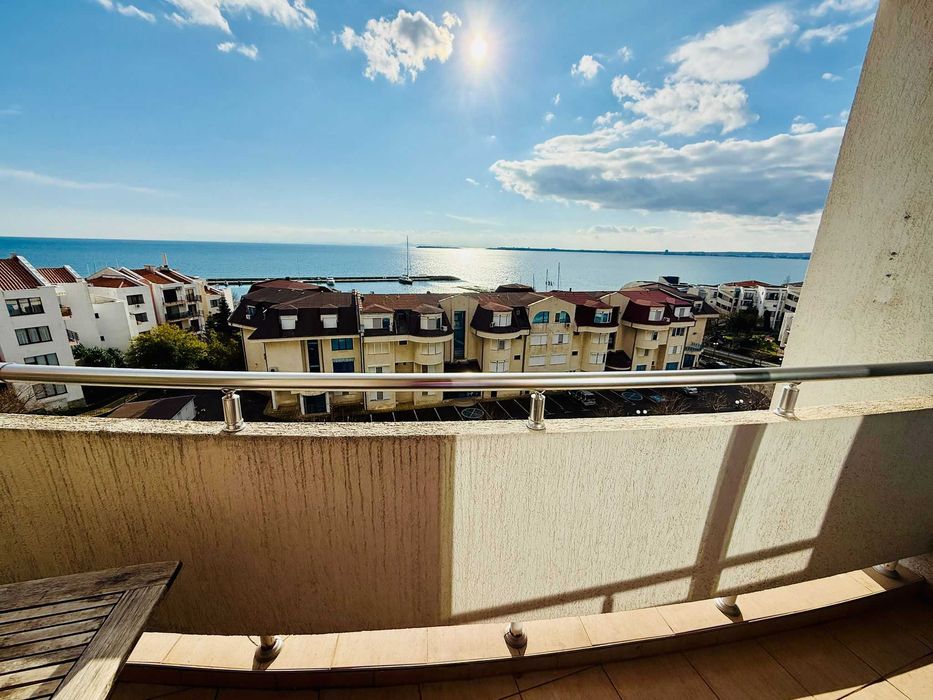 Апартамент с панорамна гледка море Св.Влас.