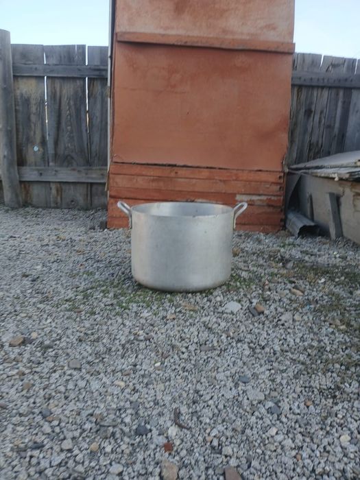 Продам Алюминевую кострюлю