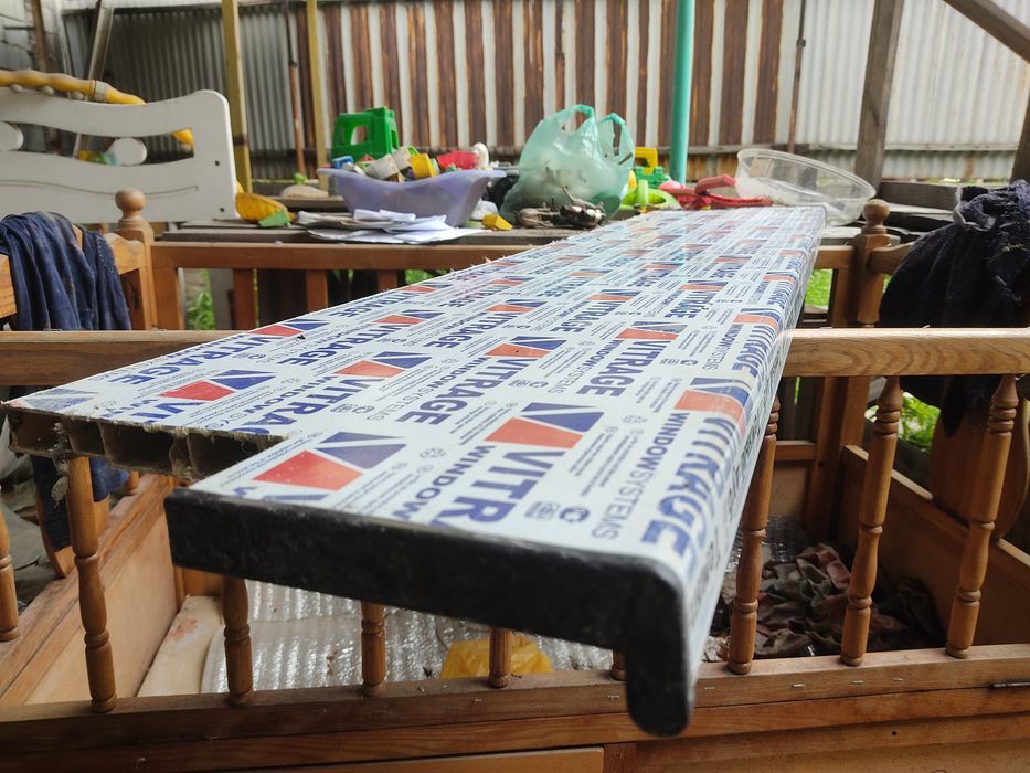 Подоконники б/у с пленкой